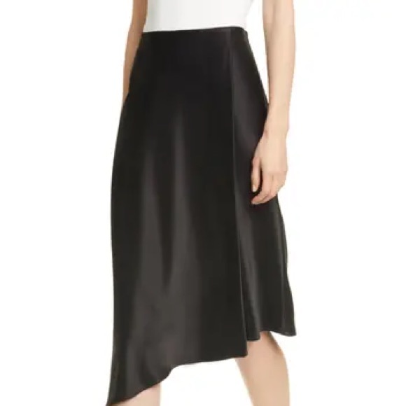 Alice + Olivia Dresses & Skirts - NWT Alice + Olivia Silk Black Midi Skirt